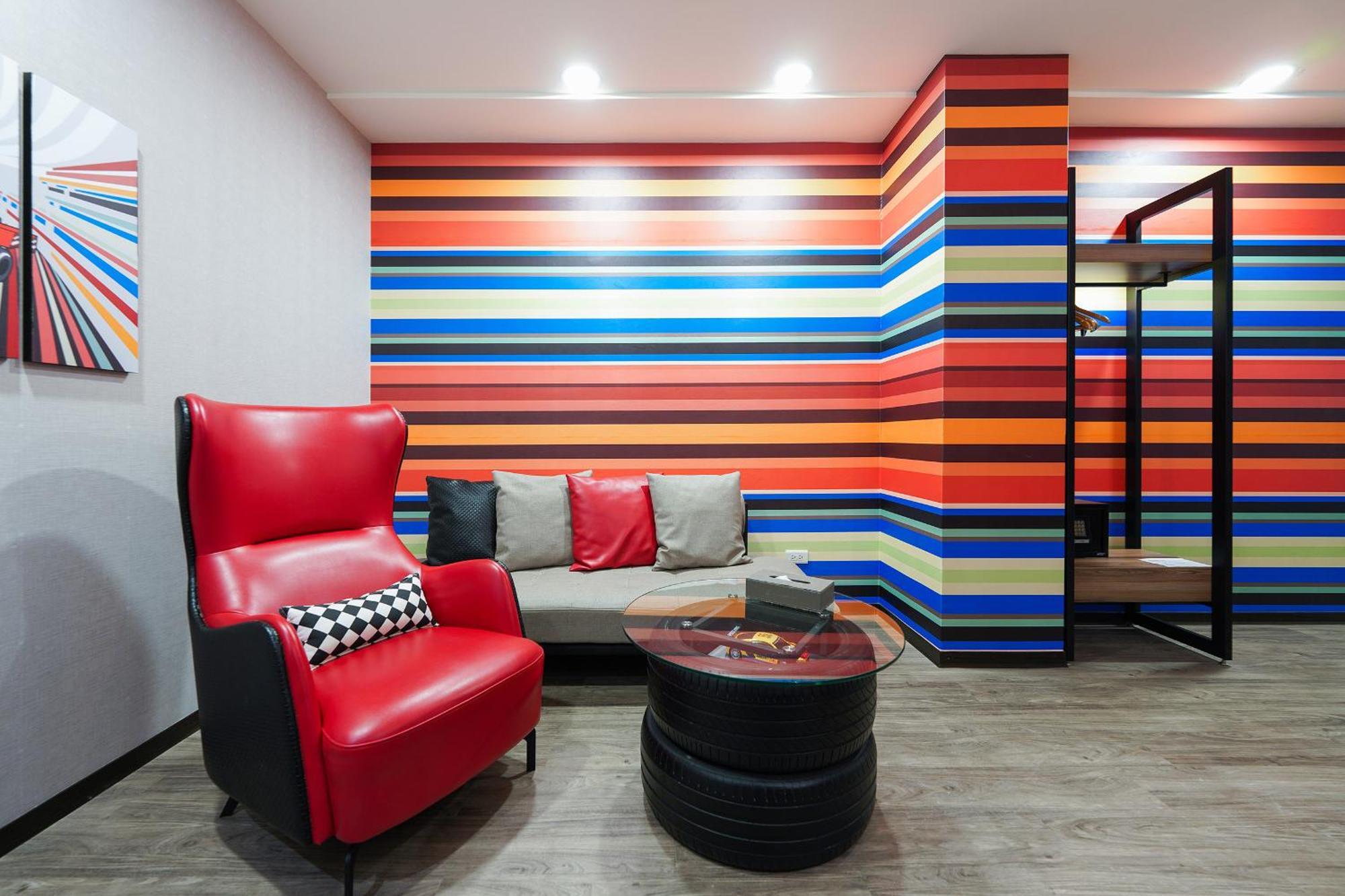 Holiday Garden Hotel Skm Park Kaohsiung Room photo